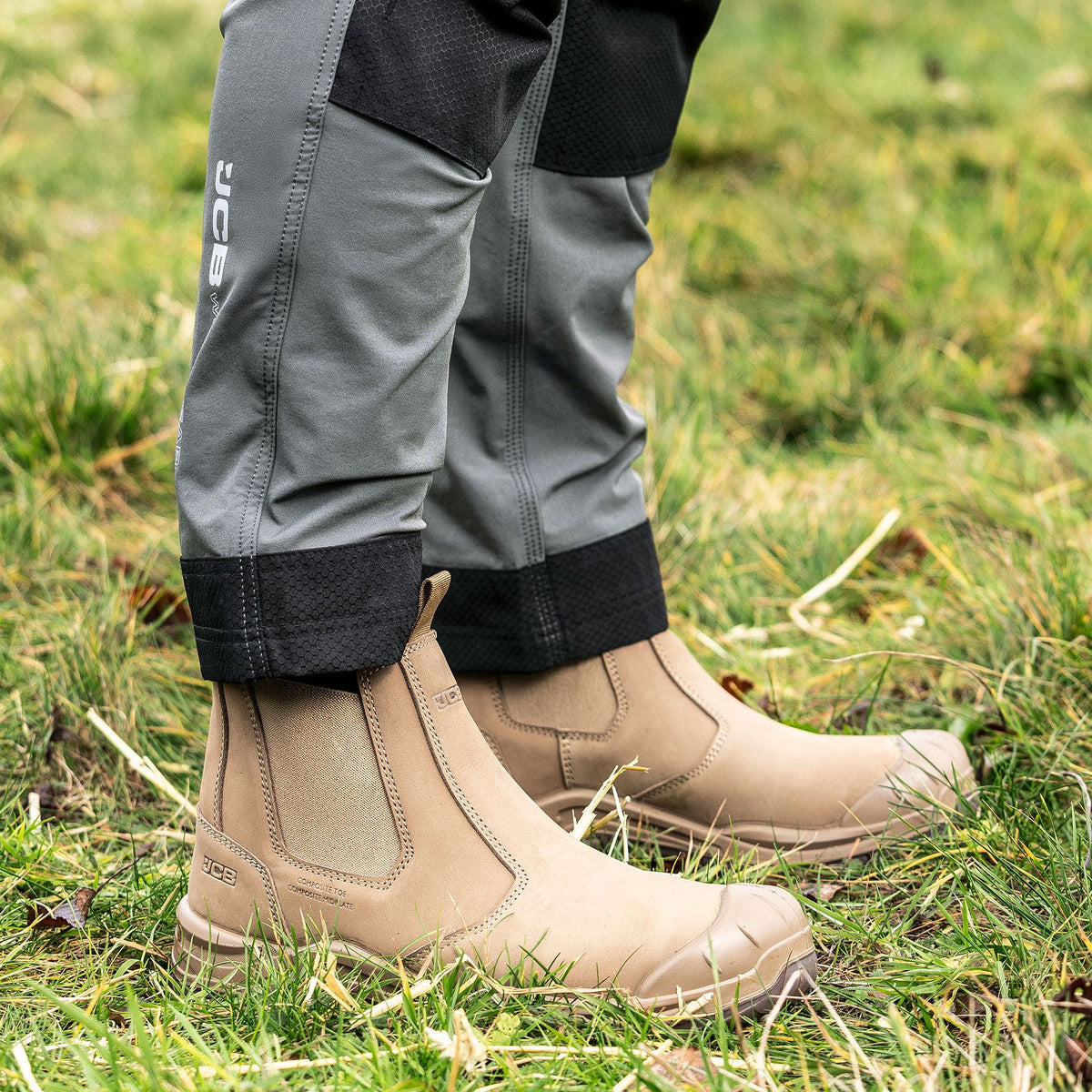JCB Workwear S3 Metal Free Dealer Boots